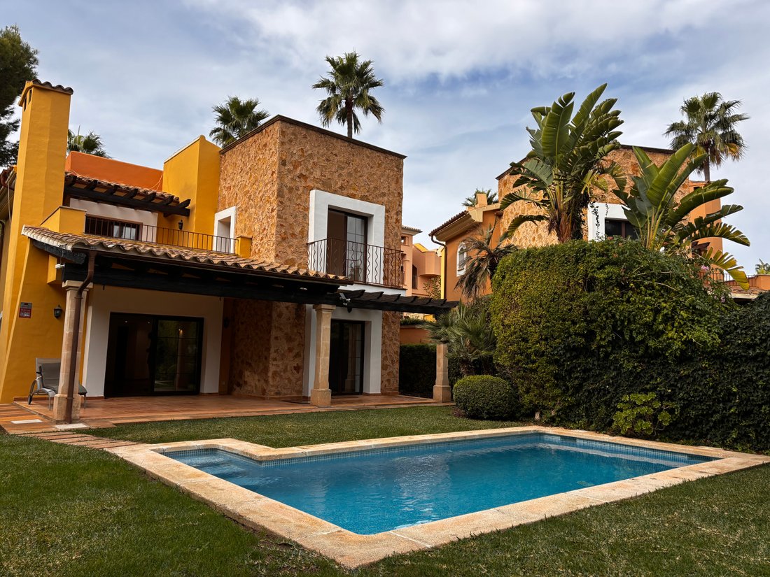 Villa in Santa Ponsa, Balearic Islands, Spain 1 - 16779370