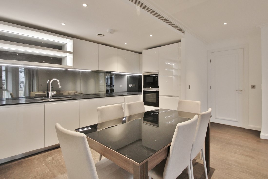 Apartment in Hurlingham, Hammersmith and Fulham, England 3 - 16780193