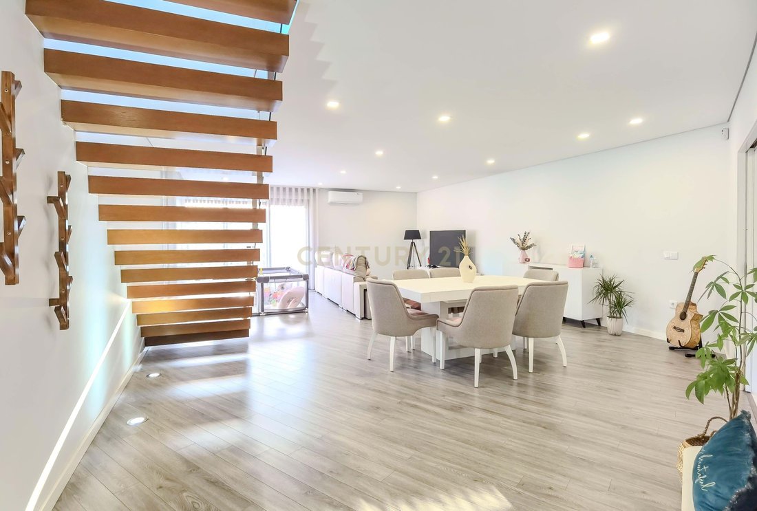 Villa in Valongo, Porto District, Portugal 2 - 16781279