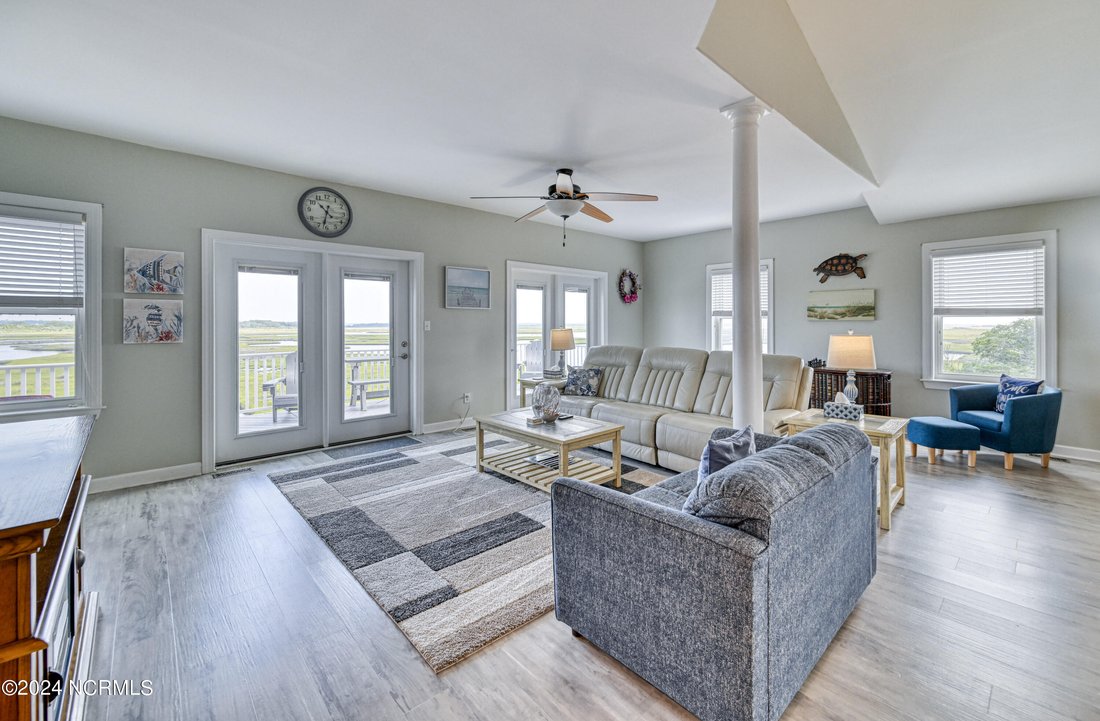 Townhouse in North Topsail Beach, North Carolina, United States 2 - 16777298