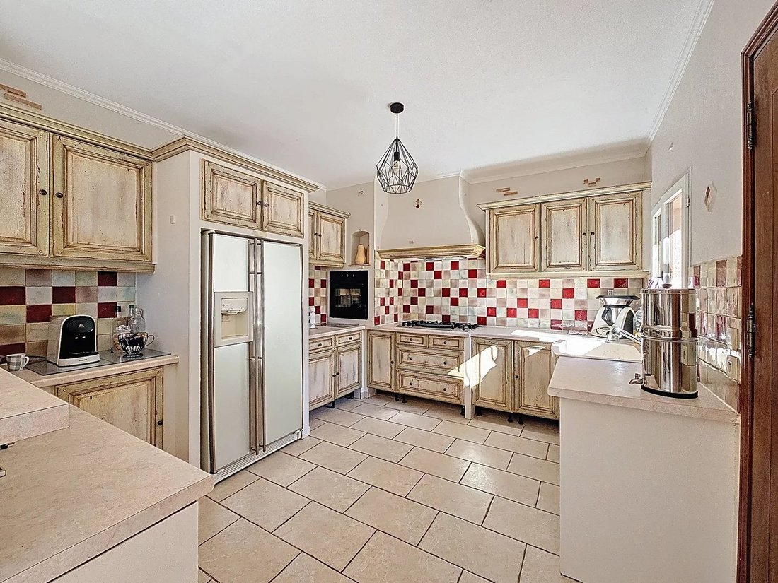 House in Saint-Laurent-du-Var, Provence-Alpes-Côte d'Azur, France 4 - 16780419