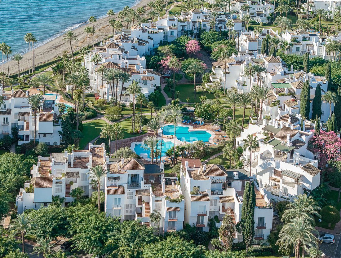 Apartment in Estepona, Andalusia, Spain 1 - 16781171