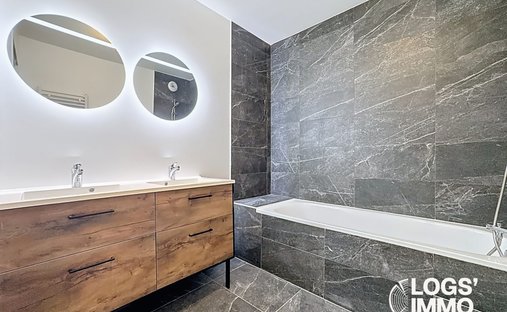 Splendid 19th Century Château, Renovated And Full Of Timeless Charm, Located Just Outside Bordeaux