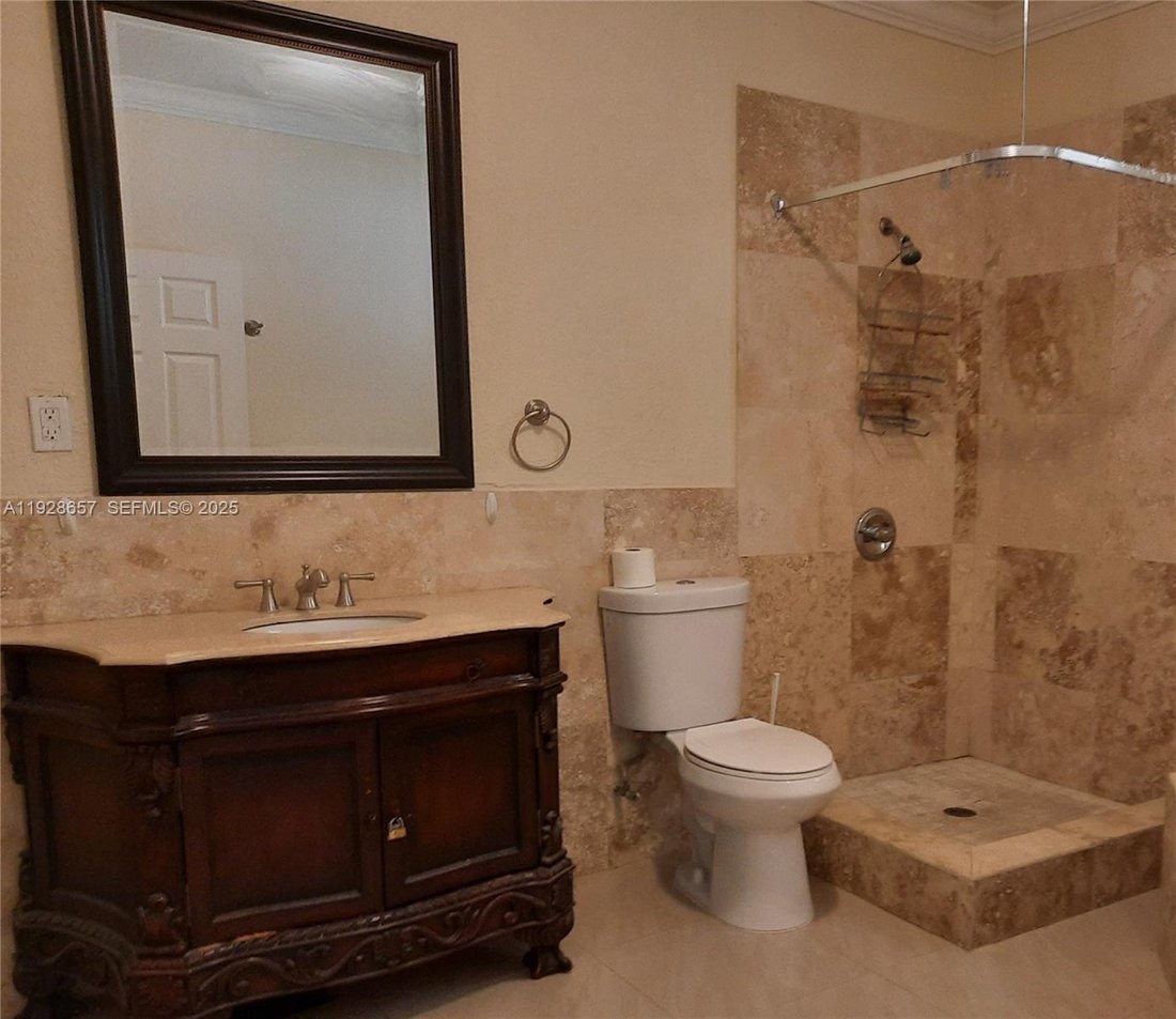 Apartment in Coral Gables, Florida, United States 3 - 16781531