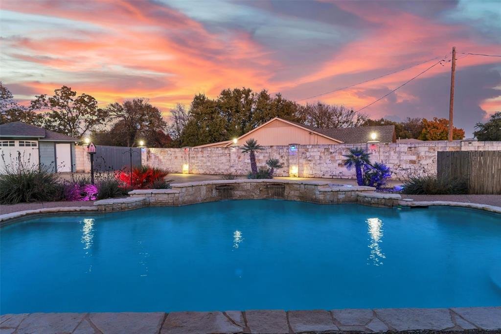 House in Granbury, Texas, United States 3 - 16781313