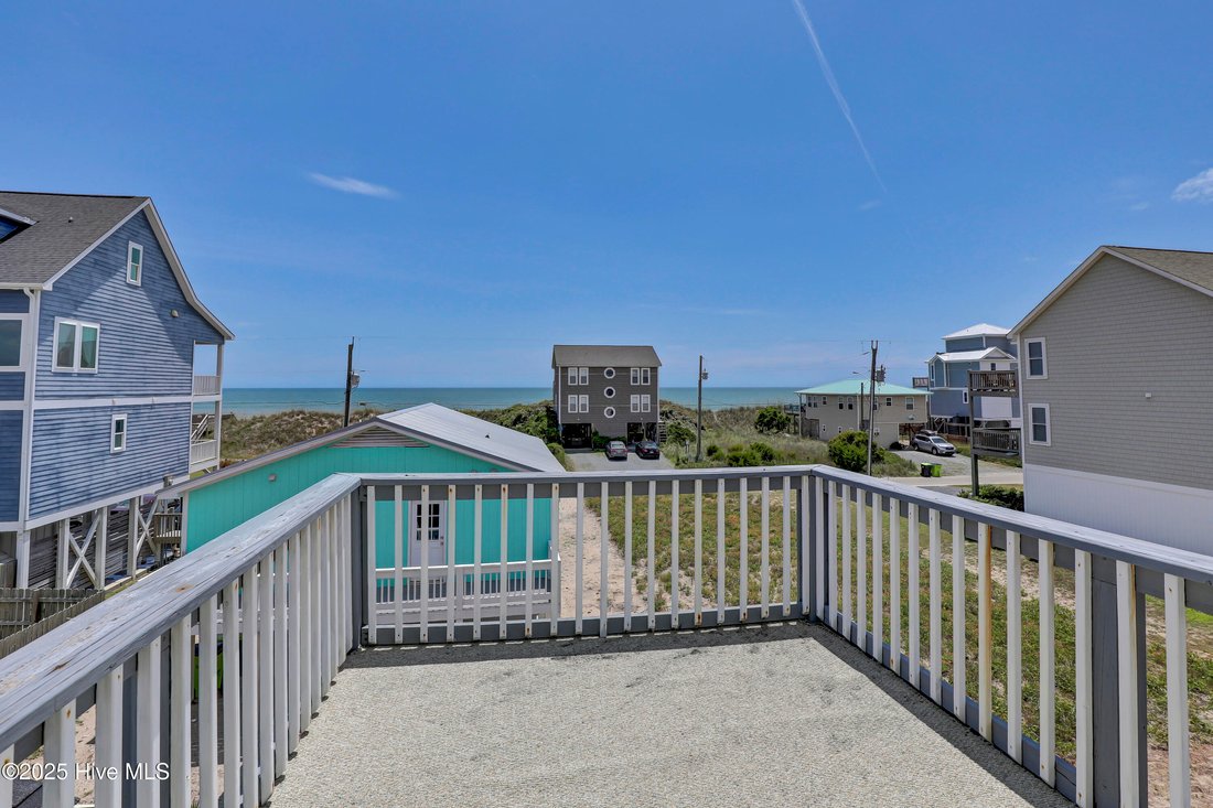 House in North Topsail Beach, North Carolina, United States 3 - 16778750
