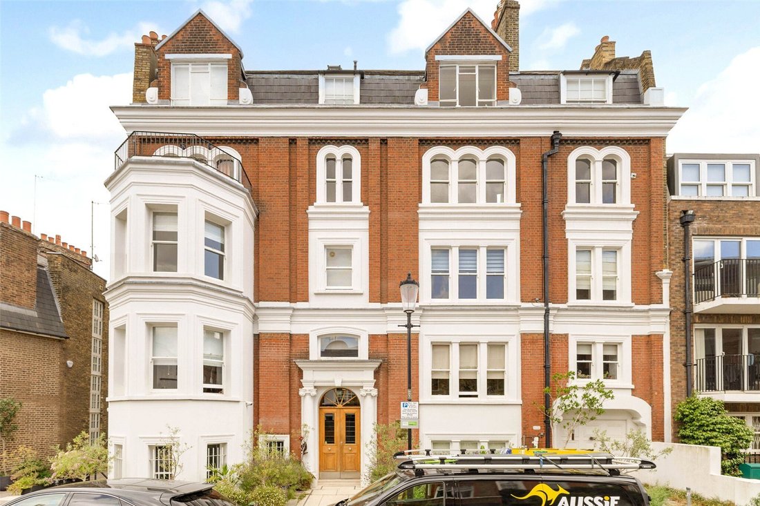 Townhouse in Charing Cross, Westminster, England 1 - 16780076