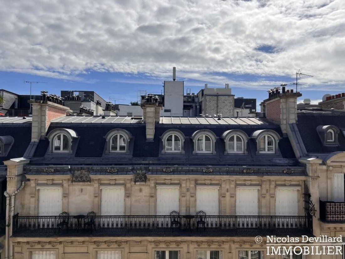 Apartment in Triangle d'Or, Paris 8e Arrondissement, Paris 3 - 16780492