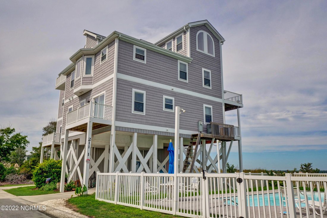 Townhouse in North Topsail Beach, North Carolina, United States 1 - 16777298