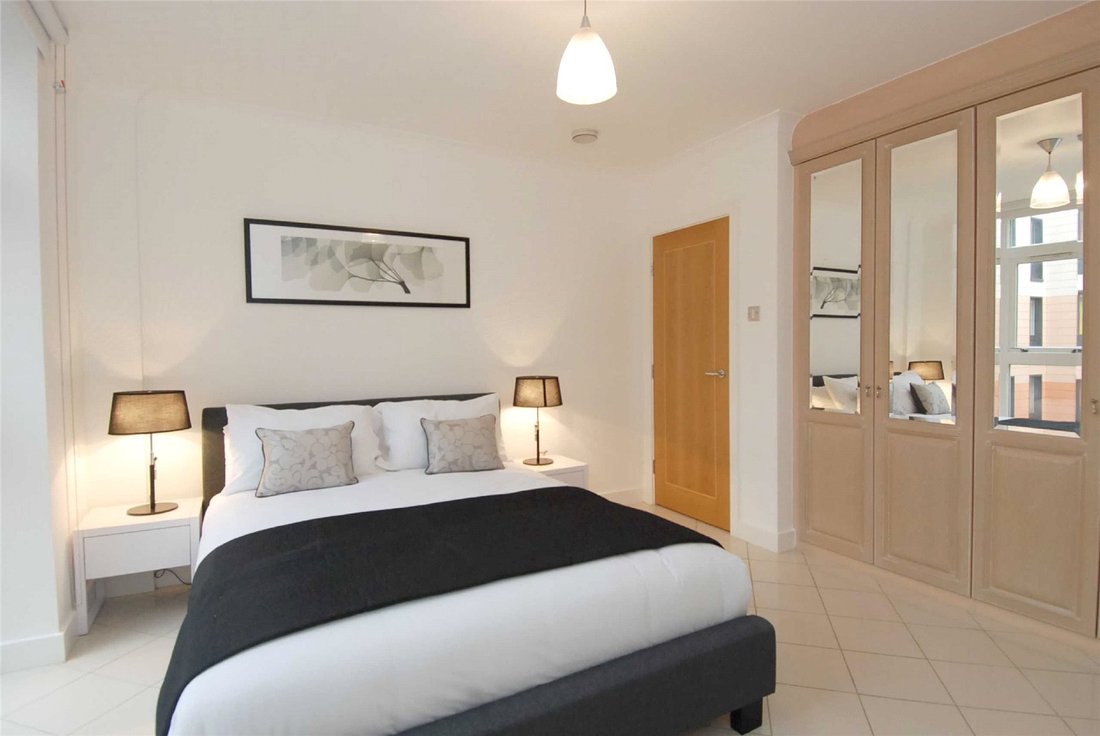Apartment in EC4, City of London, England 2 - 16780055