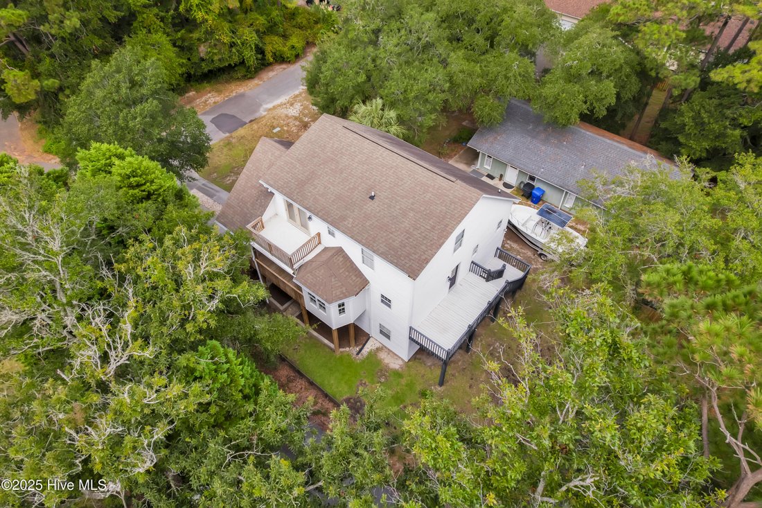 House in Oak Island, North Carolina, United States 5 - 16778012
