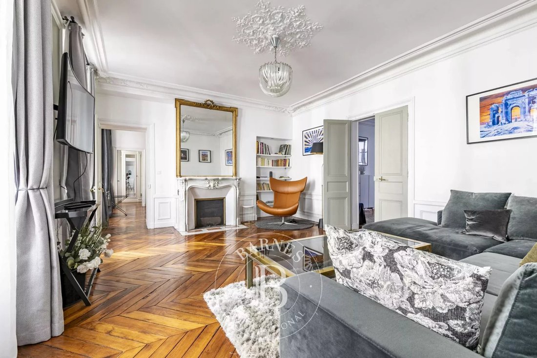 Apartment in Invalides, Paris 7e Arrondissement, Paris 1 - 16779217