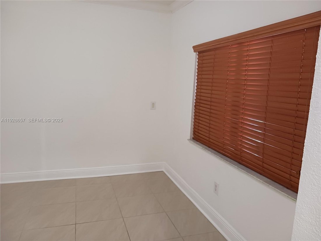 Apartment in Coral Gables, Florida, United States 5 - 16781531