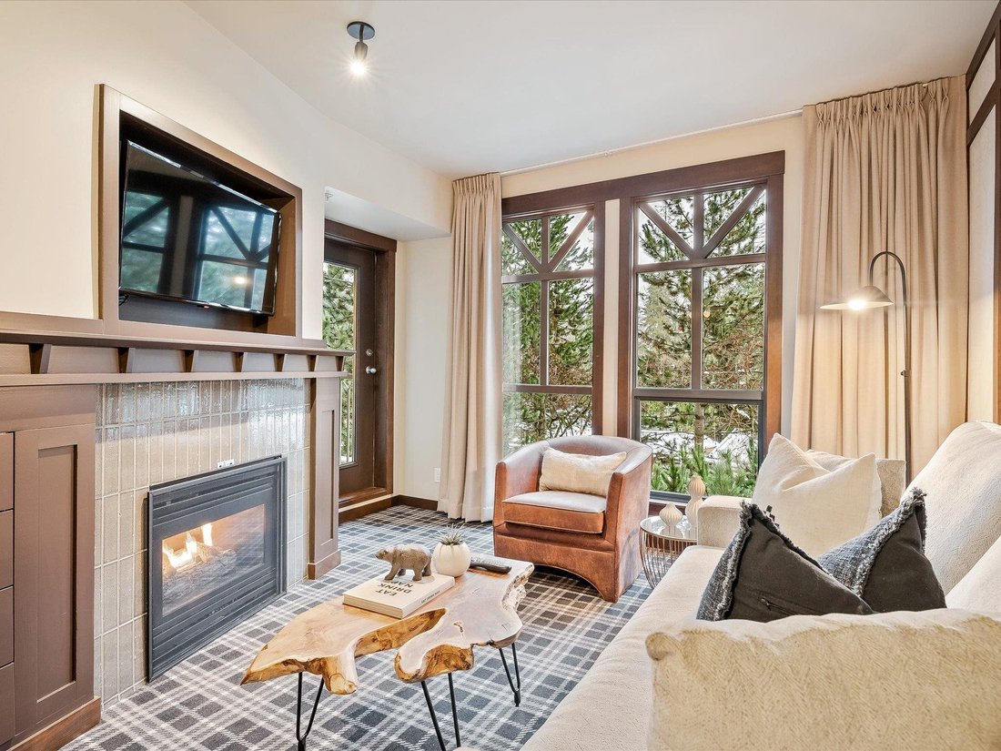 Condo in Whistler, British Columbia, Canada 5 - 16781239