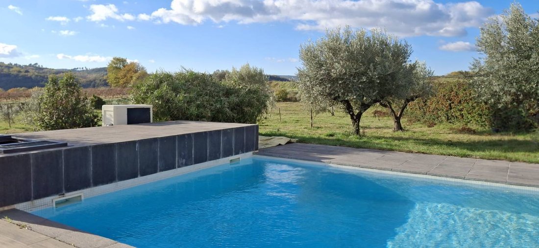 Estate in Saint-Privat, Auvergne-Rhône-Alpes, France 3 - 16780529