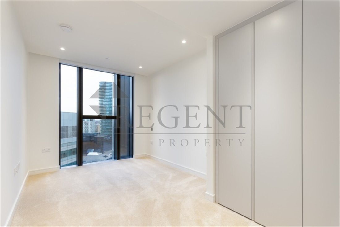 Apartment in Poplar, Tower Hamlets, England 3 - 16780014