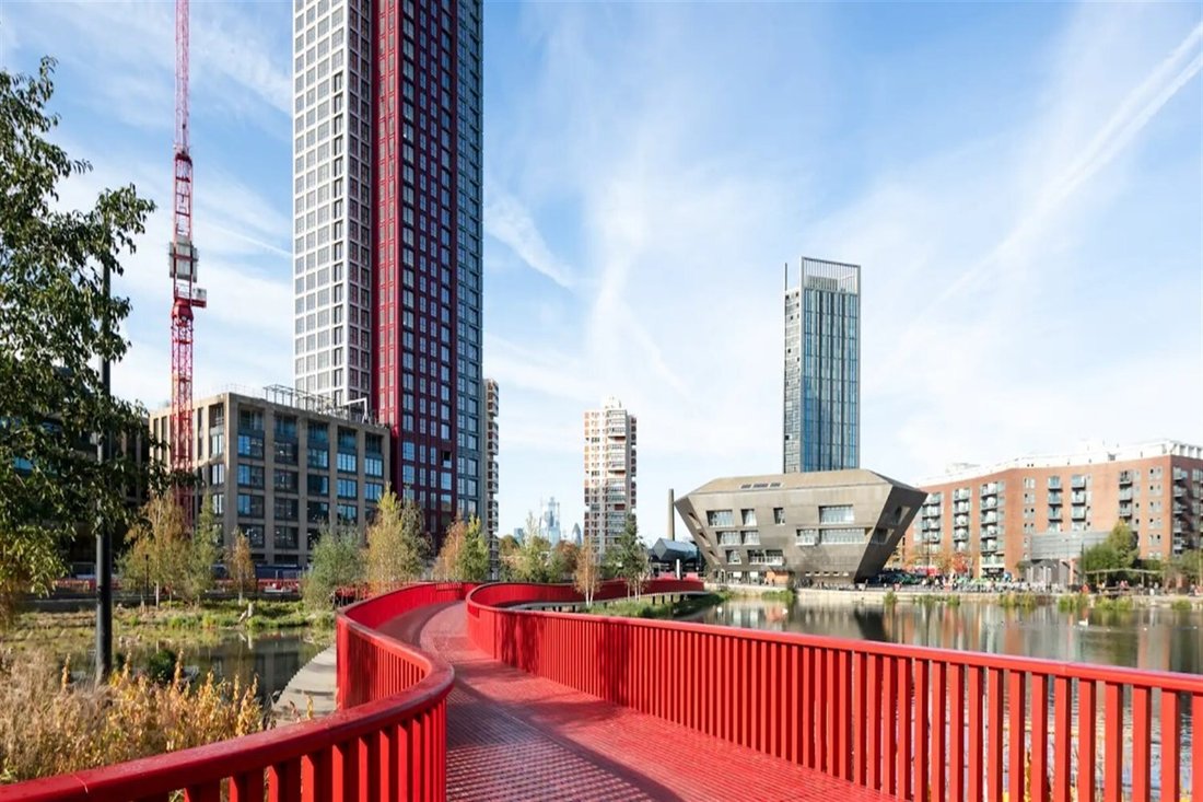 Apartment in Surrey Quays, Southwark, England 3 - 16780146