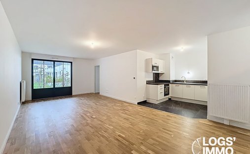 Splendid 19th Century Château, Renovated And Full Of Timeless Charm, Located Just Outside Bordeaux