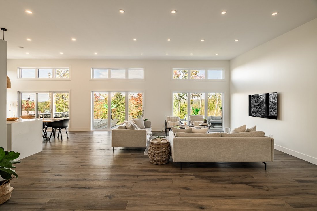 House in Sainte-Marguerite-du-Lac-Masson, Quebec, Canada 4 - 16780602