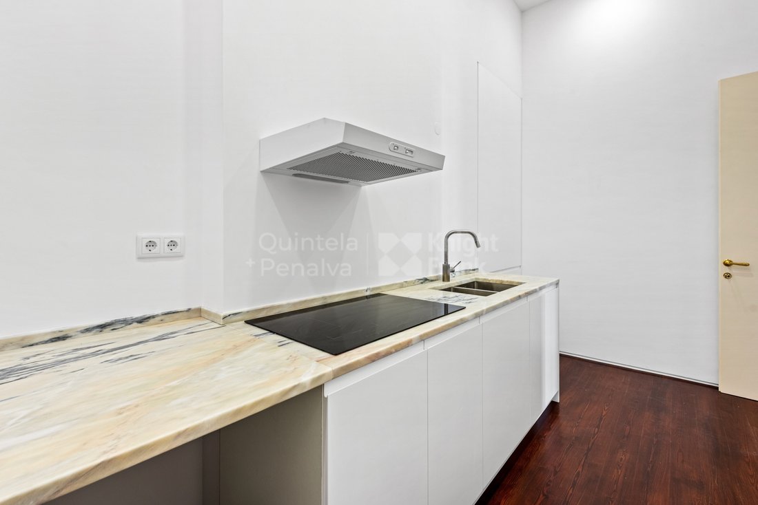 Apartment in Santa Maria Maior, Lisbon, Portugal 5 - 15158261