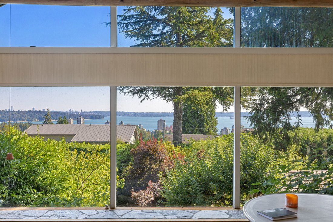 House in West Vancouver, British Columbia, Canada 3 - 16780741