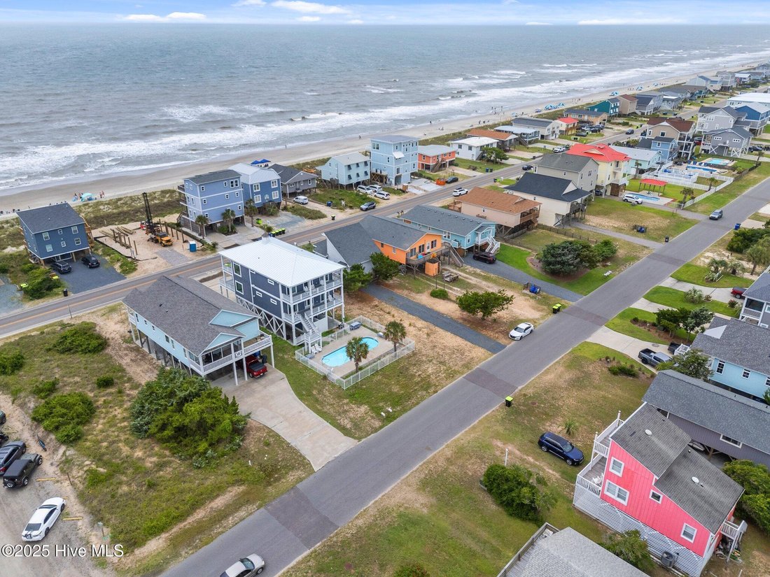 House in Oak Island, North Carolina, United States 5 - 16778319