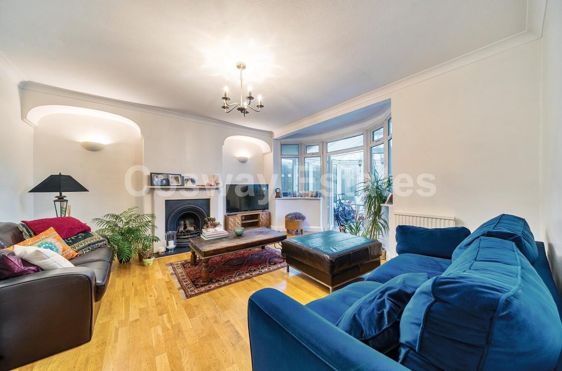 House in Charing Cross, Westminster, England 1 - 16776952
