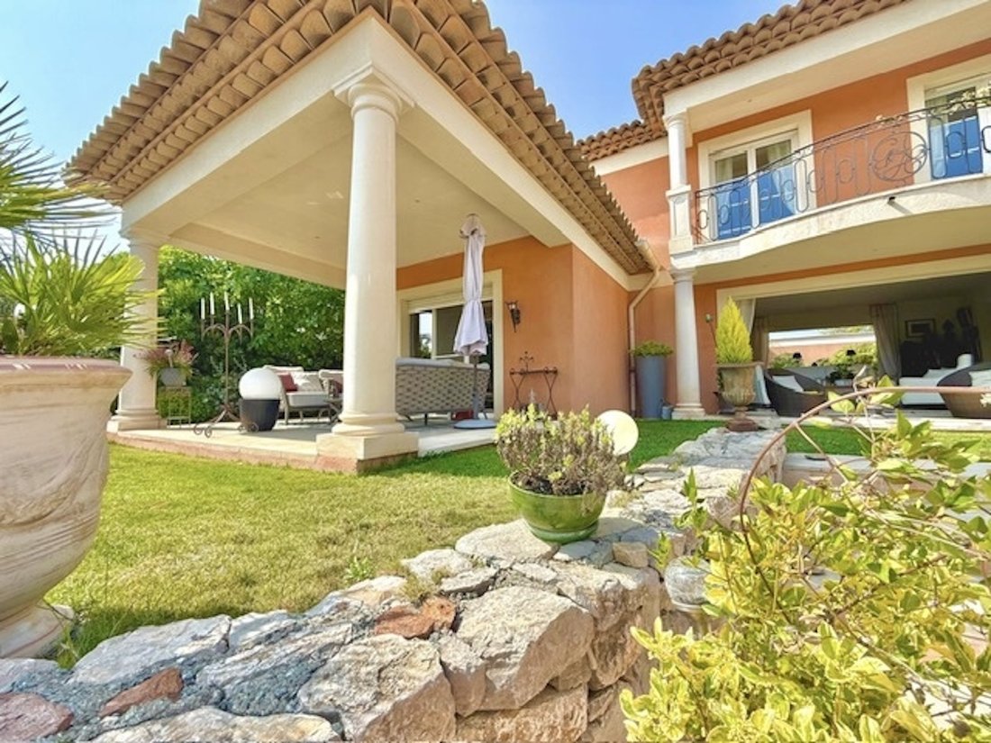 Villa in Le Dramont-Agay-Anthéor-Le Trayas, Saint-Raphaël, France 5 - 16778601