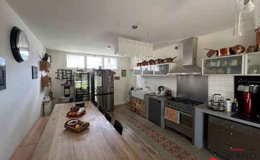 Castle for Sale in Langoiran, Nouvelle-Aquitaine, France