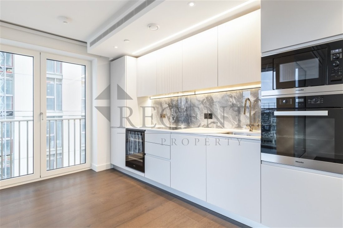 Apartment in White City, Hammersmith and Fulham, England 1 - 16780177