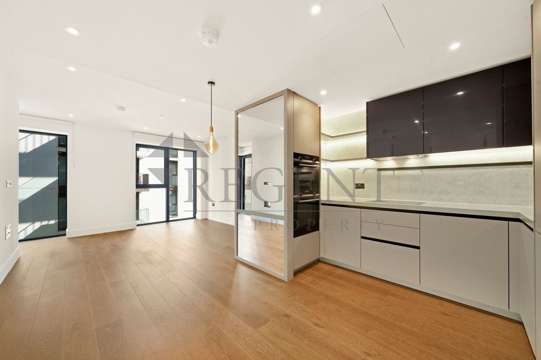 Apartment in White City, Hammersmith and Fulham, England 1 - 16780127