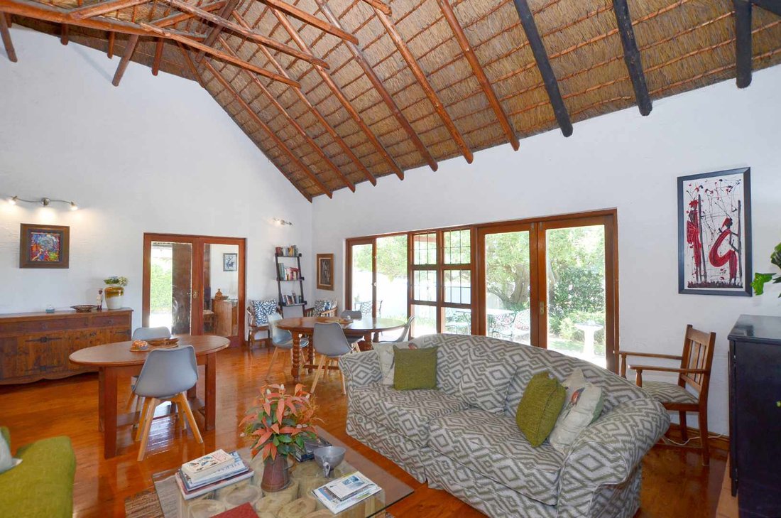 House in Fernkloof Estate, Western Cape, South Africa 2 - 16711442