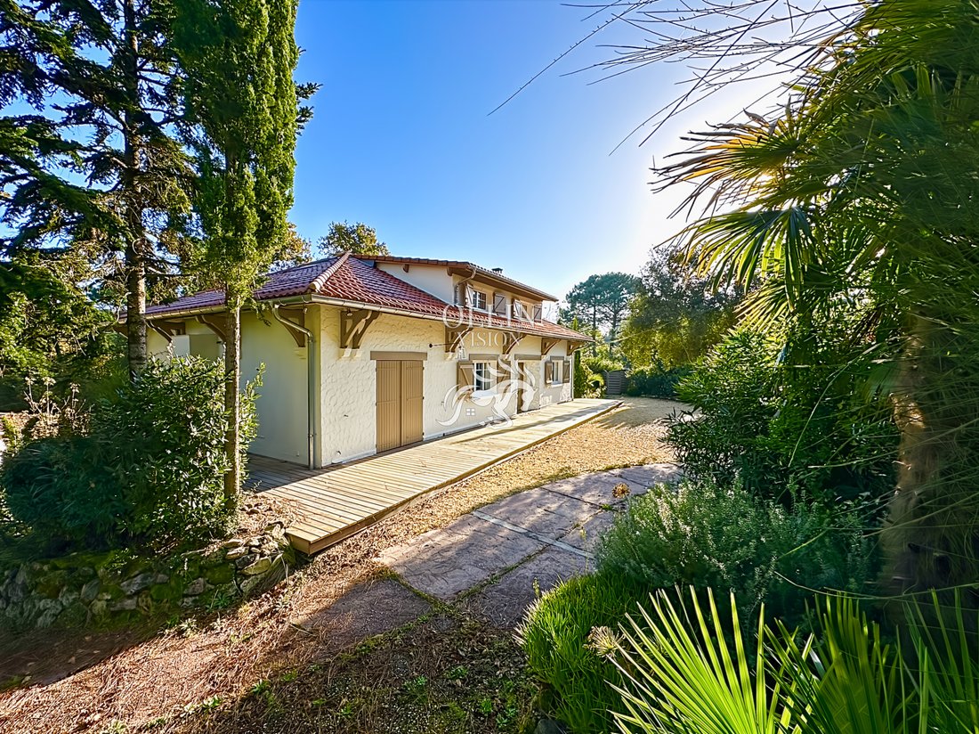 Villa in Le Moulleau-Les Abatilles, Arcachon, France 1 - 15330976