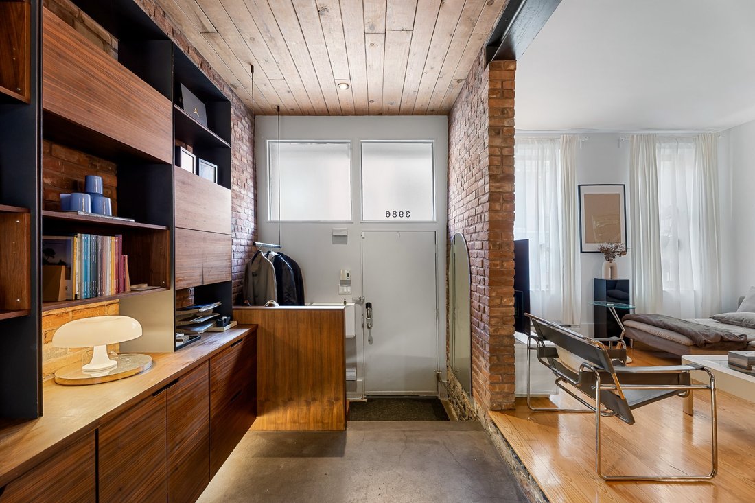 House in Montréal, Quebec, Canada 2 - 16780637