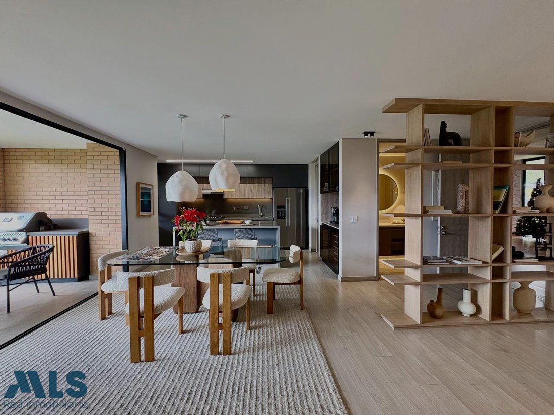 Apartment in Medellín, Antioquia, Colombia 3 - 16779253