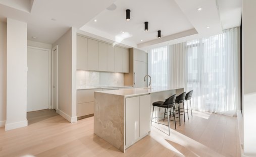 Wohnung in Laval, Québec, Kanada 1