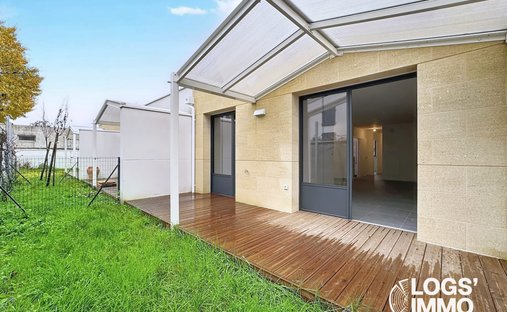 Splendid 19th Century Château, Renovated And Full Of Timeless Charm, Located Just Outside Bordeaux