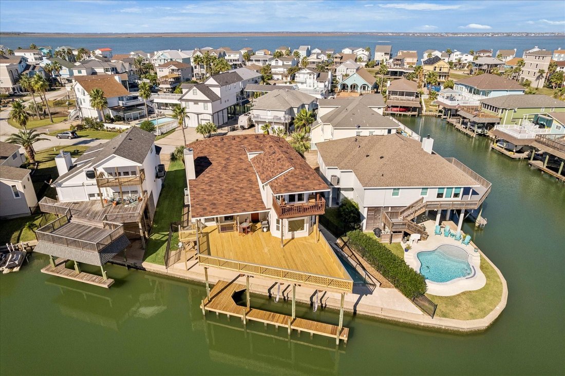 House in Galveston, Texas, United States 2 - 16781348