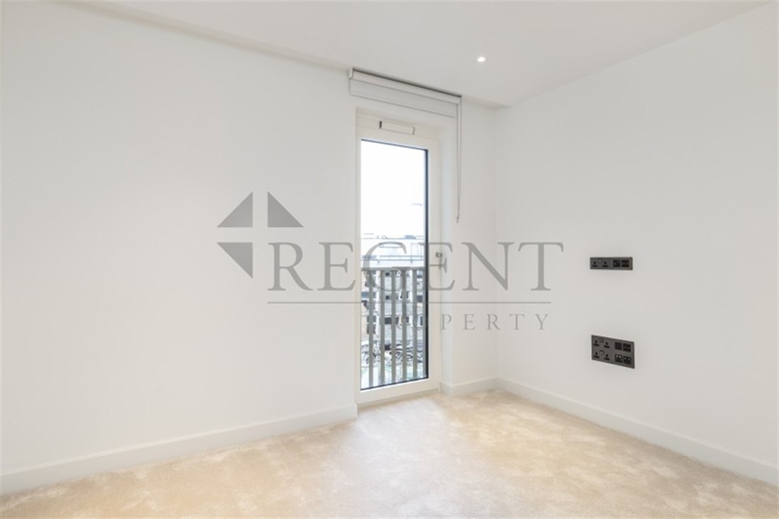 Apartment in White City, Hammersmith and Fulham, England 2 - 16780177