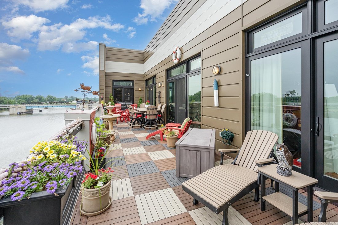 Condo in Bay City, Michigan, United States 2 - 16781198