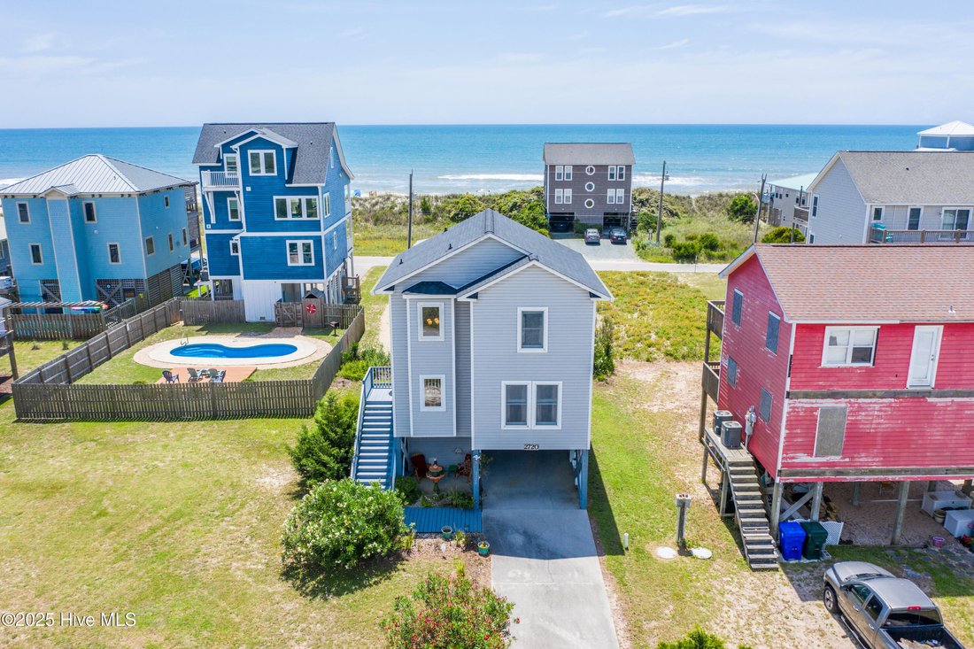 House in North Topsail Beach, North Carolina, United States 1 - 16778750