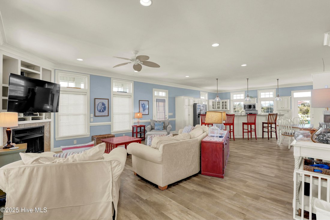 House in North Topsail Beach, North Carolina, United States 4 - 16777302