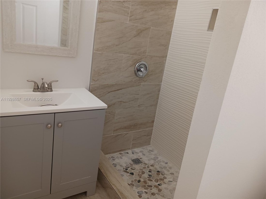 Apartment in Coral Gables, Florida, United States 2 - 16781531