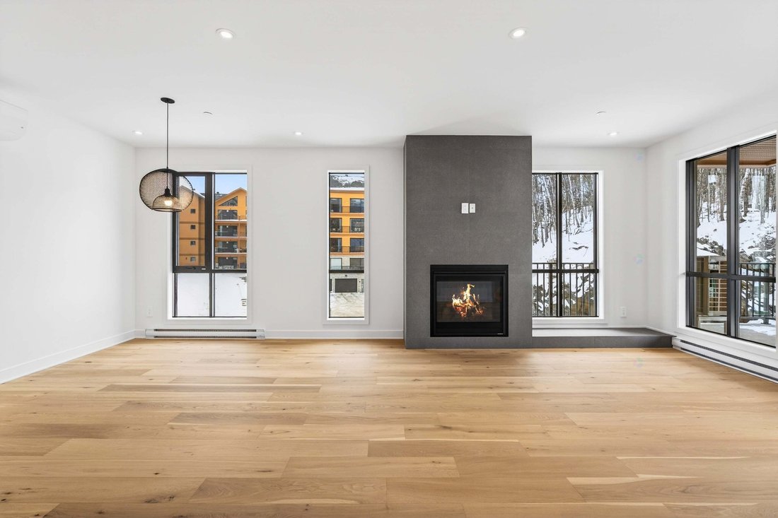 Condo in Mont-Tremblant, Quebec, Canada 4 - 16781255