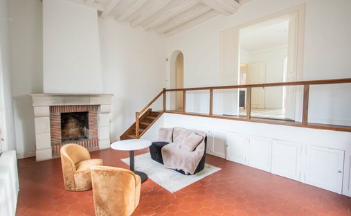 Castle for Sale in Écouflant, Pays de la Loire, France