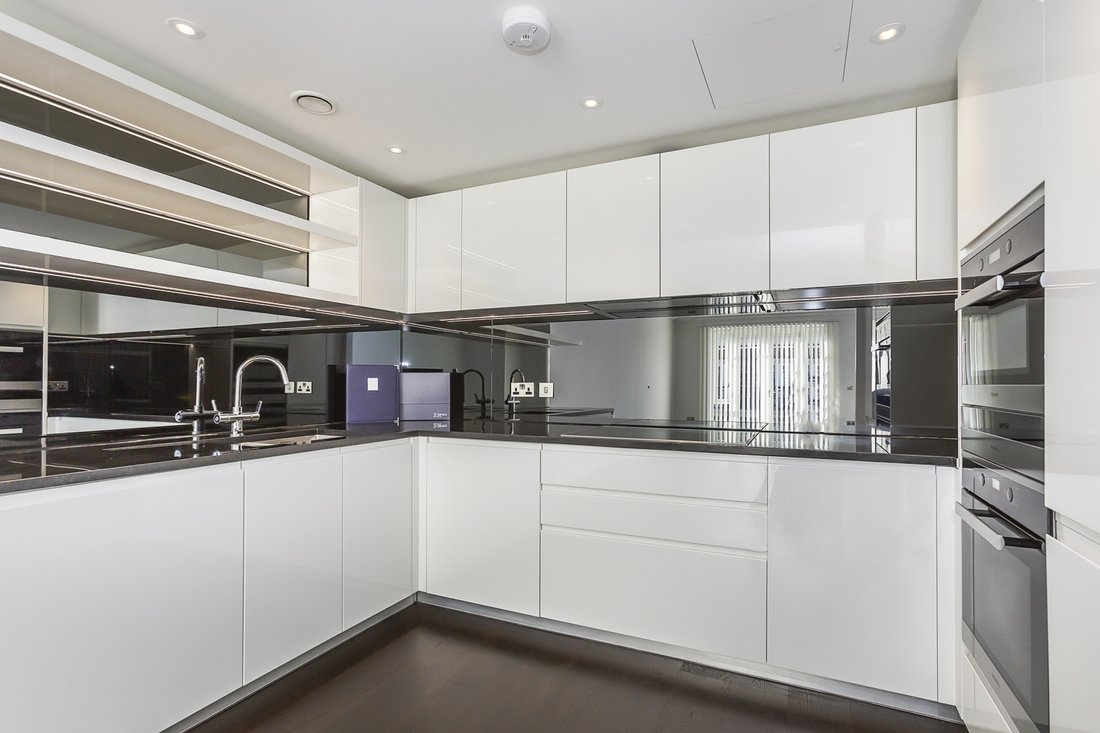 Apartment in Hurlingham, Hammersmith and Fulham, England 2 - 16780209
