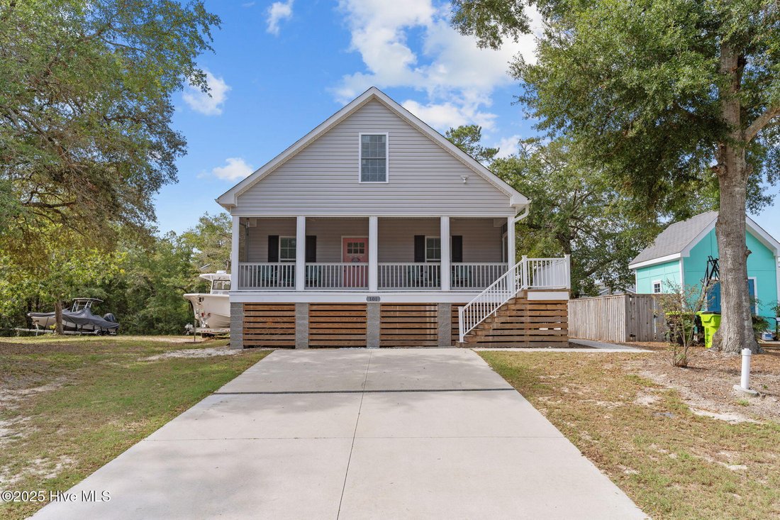 House in Oak Island, North Carolina, United States 2 - 16778477