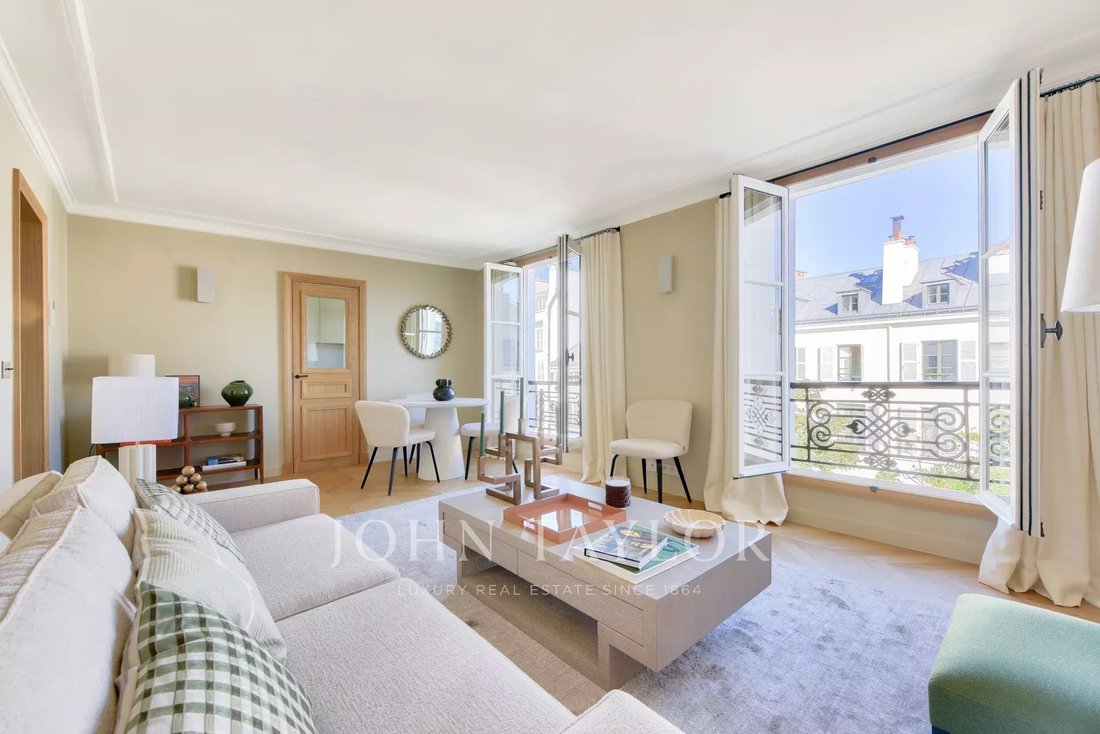 Apartment in Invalides, Paris 7e Arrondissement, Paris 4 - 14869882