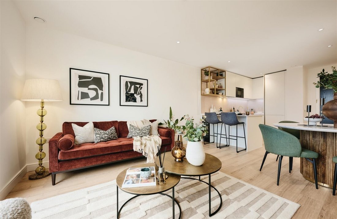 Apartment in Alperton, Brent, England 1 - 16780025