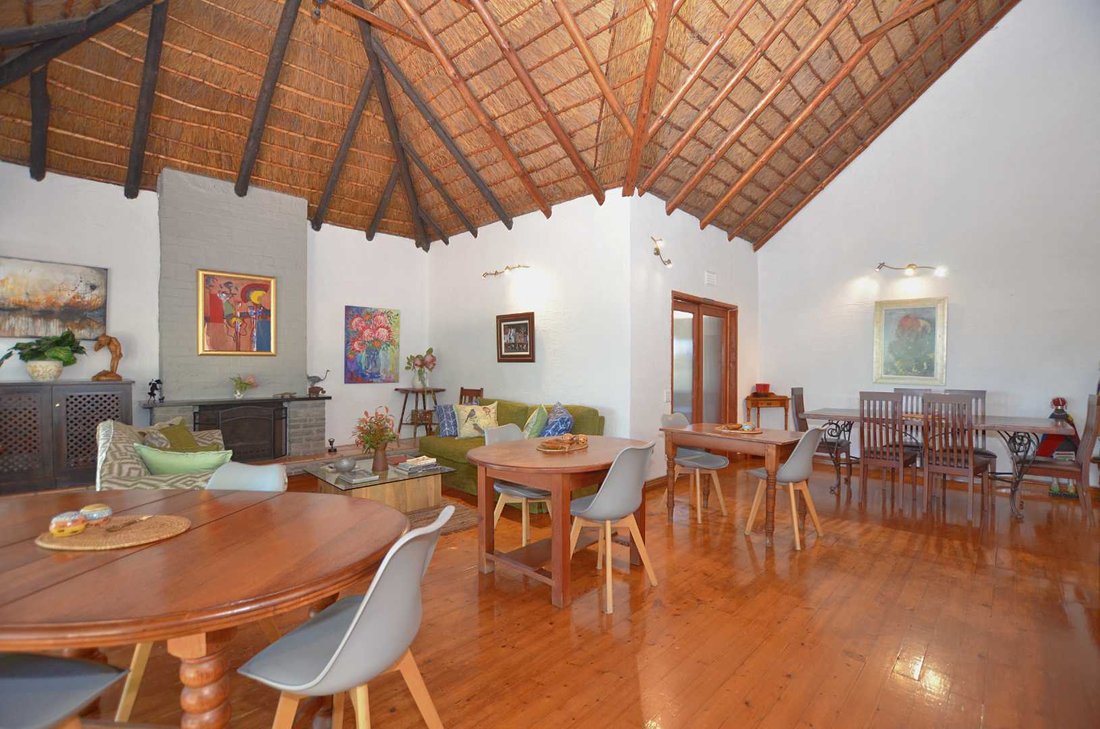 House in Fernkloof Estate, Western Cape, South Africa 3 - 16711442